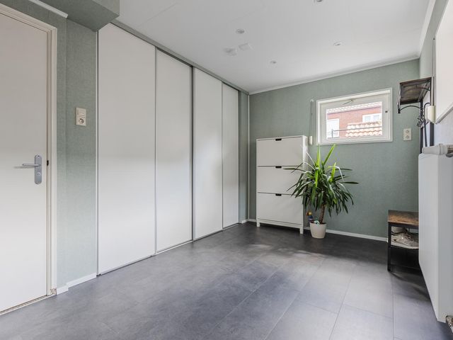 Schoolstraat 9, Vogelwaarde