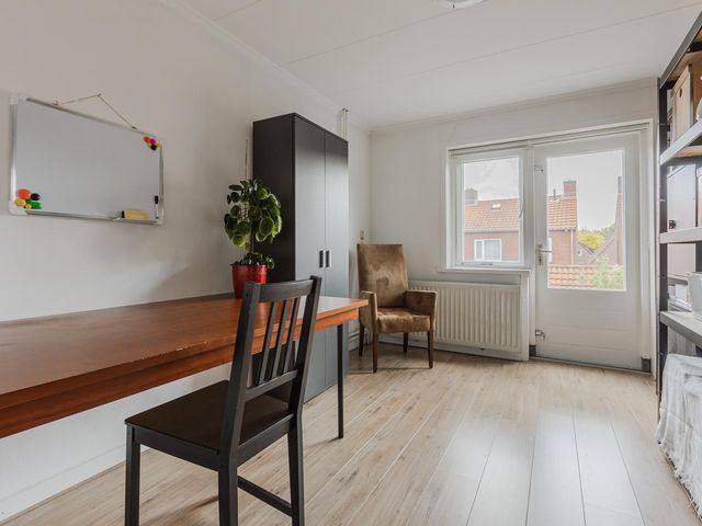 Schoolstraat 9, Vogelwaarde