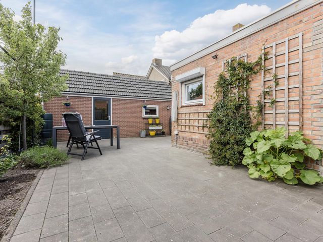 Schoolstraat 9, Vogelwaarde