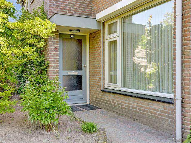 De Voren 8, Hapert
