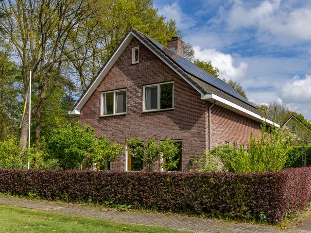 Krepelsbosch 121, Apeldoorn