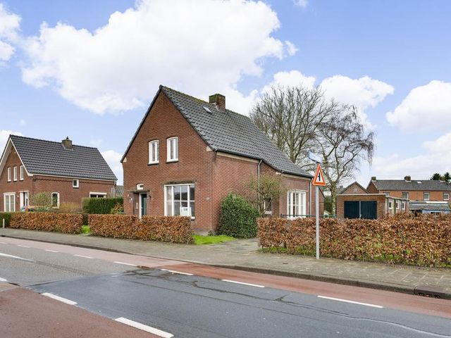 Burg. Greijmansstraat 12, Nederweert