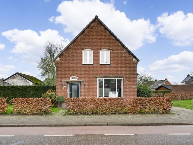 Burg. Greijmansstraat 12, Nederweert