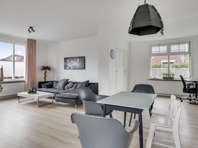 Burg. Greijmansstraat 12, Nederweert