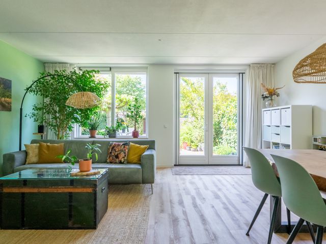 Rolling Stonesstraat 103, Lent