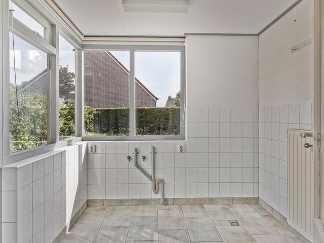 Engelakker 18, Warmenhuizen