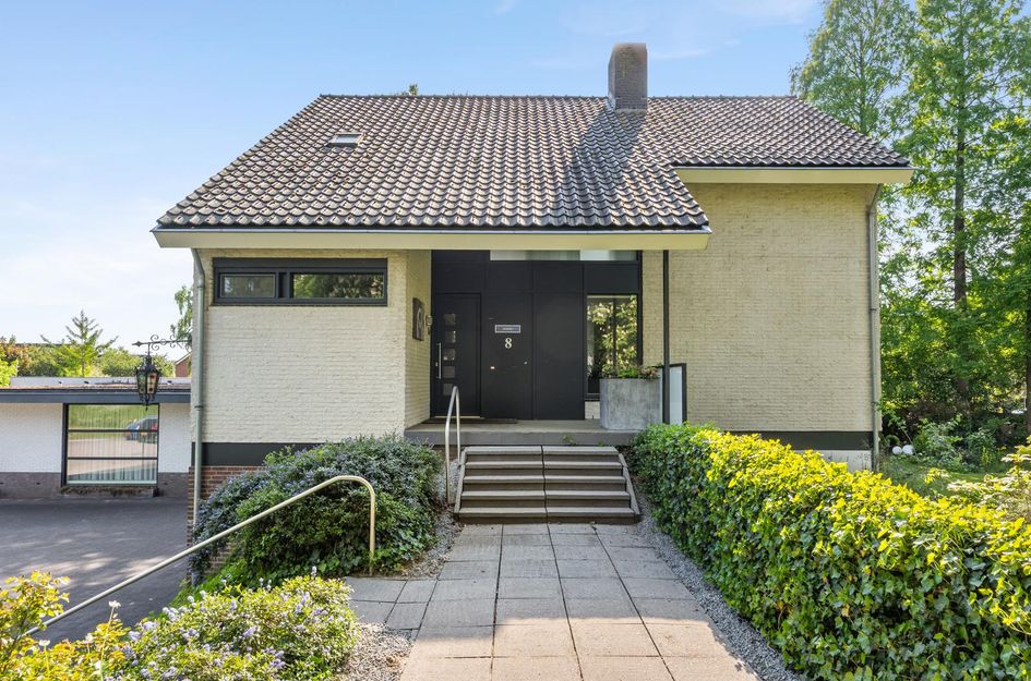 Kloosterlaan 8