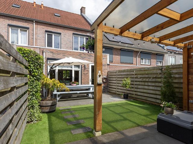 De Heerlijkheid 10, Tuk