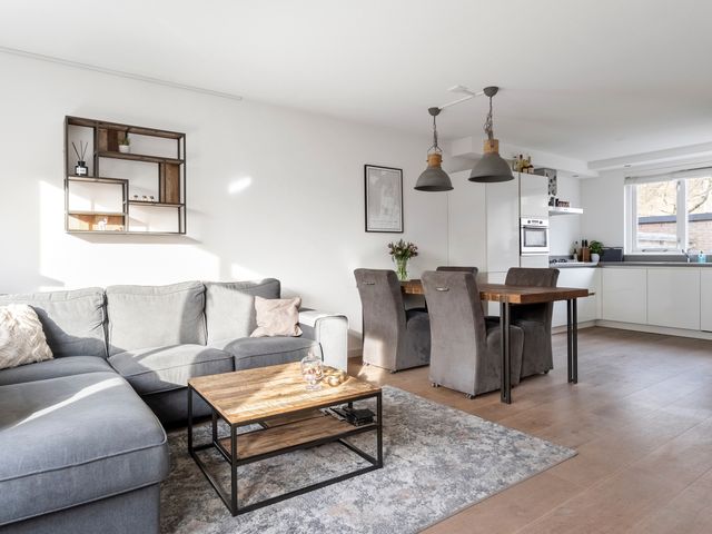 Doorzwin 4245, Julianadorp