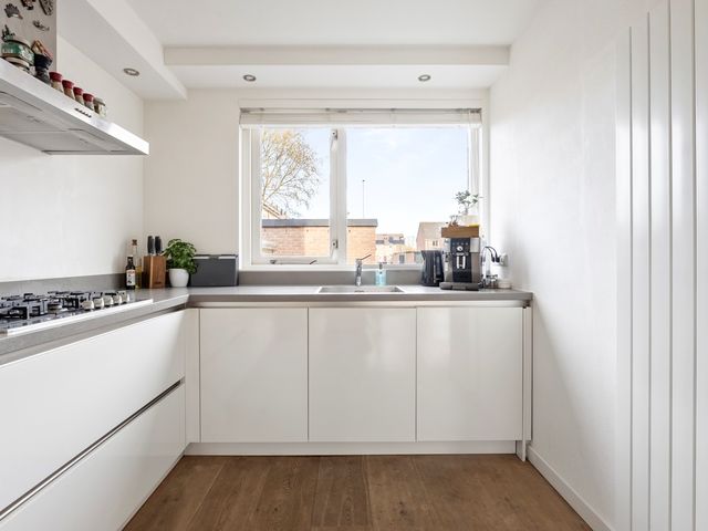 Doorzwin 4245, Julianadorp