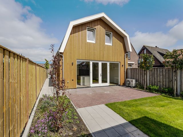 Zuidwenk 74B, Bunschoten-Spakenburg