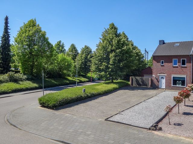 Jans Kamperweg 44, Sittard
