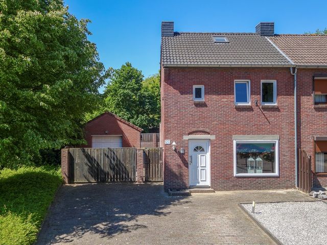 Jans Kamperweg 44, Sittard