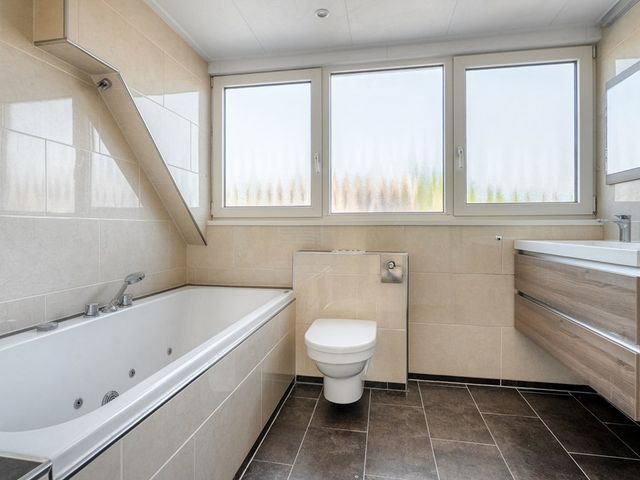 Het Roefje 15, Hoogeveen