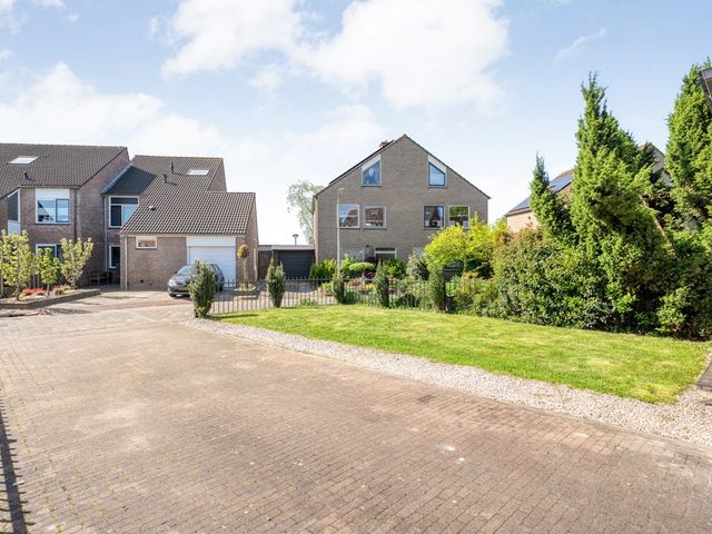 Het Roefje 15, Hoogeveen