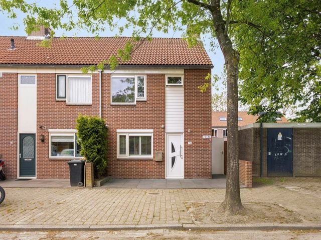 Hoefijzer 76, Zwaag
