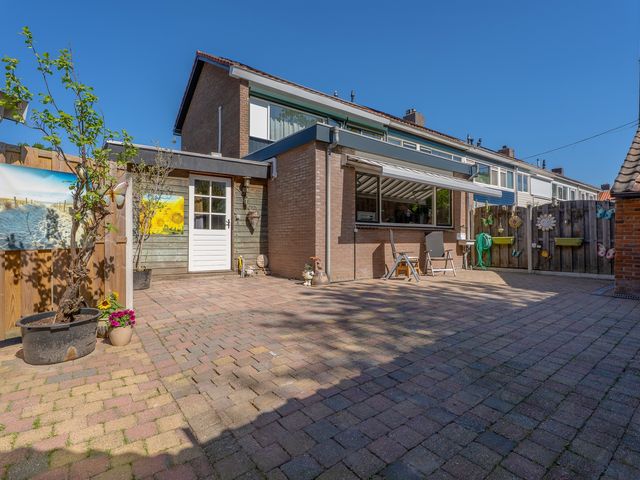Reigerplein 8, Spijkenisse