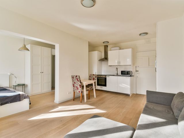 Van Nijenrodeweg 837, Amsterdam