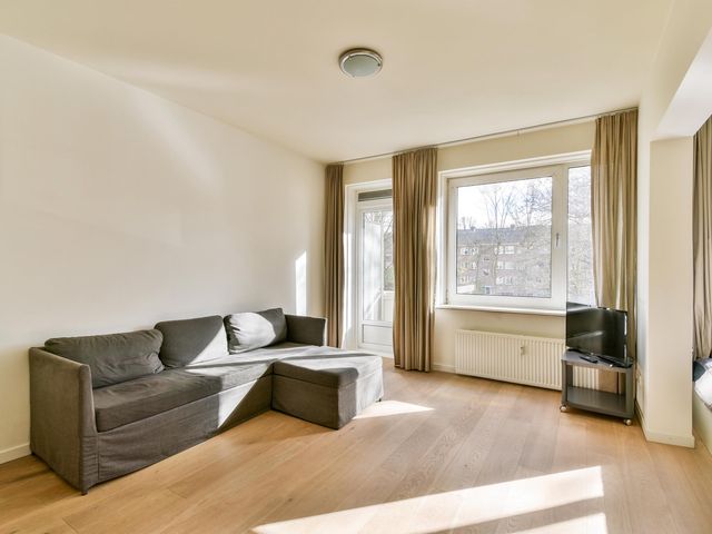 Van Nijenrodeweg 837, Amsterdam