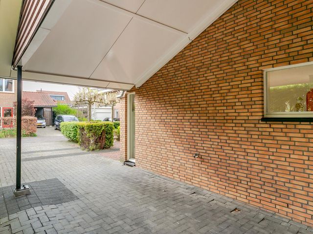 Moeraswederik 30, 's-Gravenhage