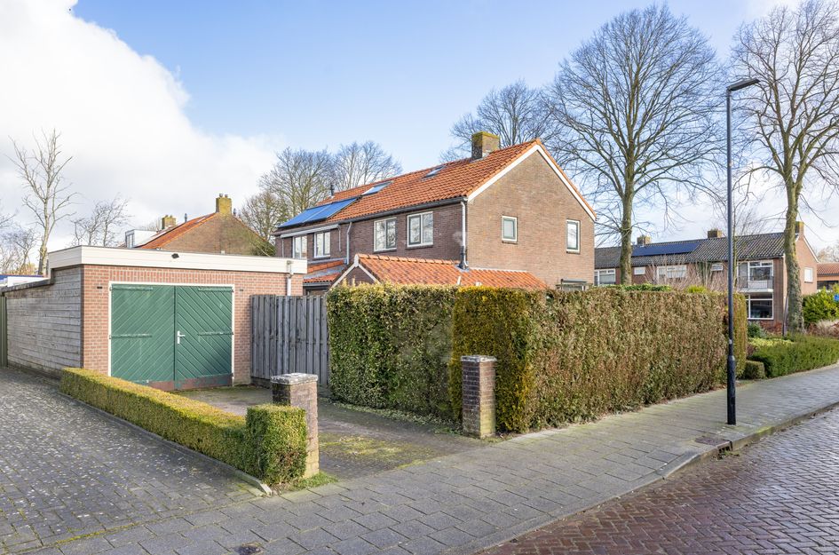 Burg Praamsmalaan 30