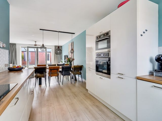 Bisschop Janssensstraat 18, Tilburg
