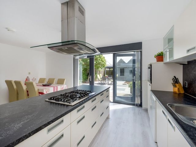Ravelijn 18, Vijfhuizen