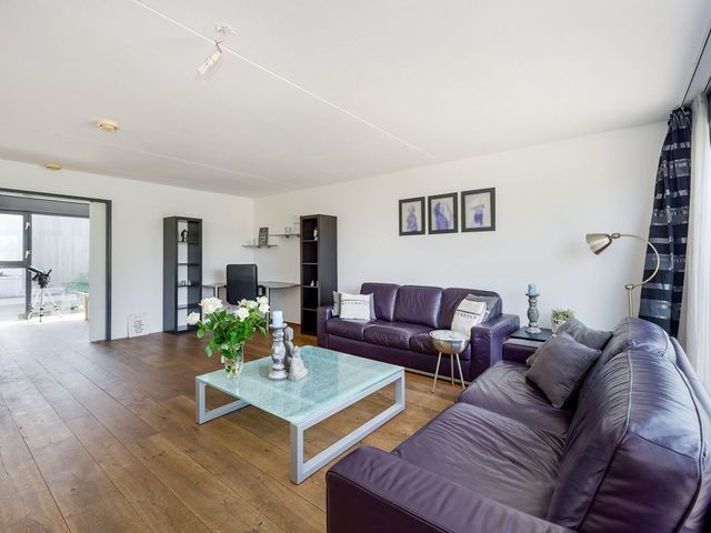 Ravelijn 18, Vijfhuizen