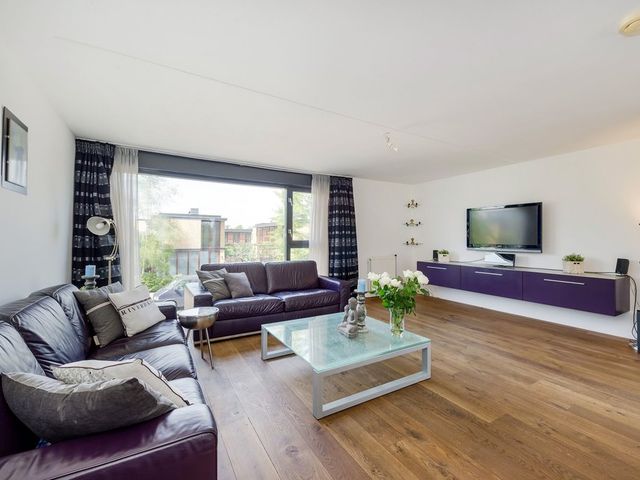 Ravelijn 18, Vijfhuizen