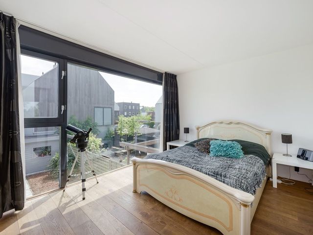 Ravelijn 18, Vijfhuizen