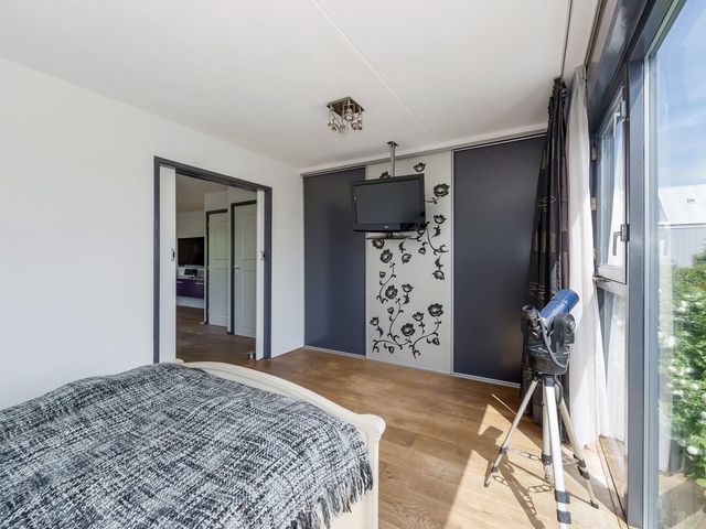 Ravelijn 18, Vijfhuizen