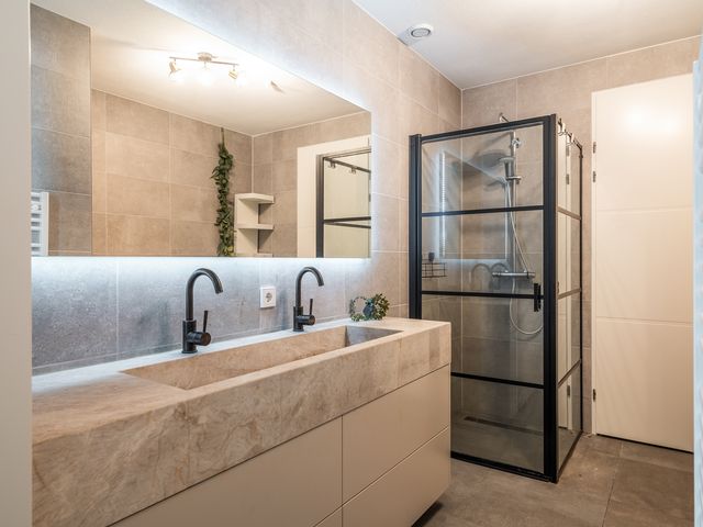 Baan 48F, Rotterdam