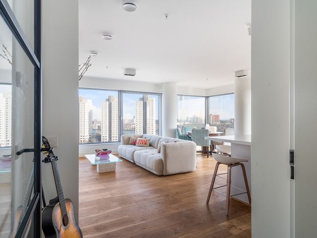 Baan 48F, Rotterdam