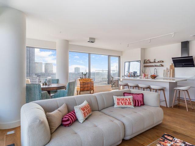 Baan 48F, Rotterdam