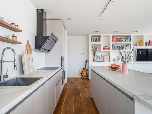 Baan 48F, Rotterdam