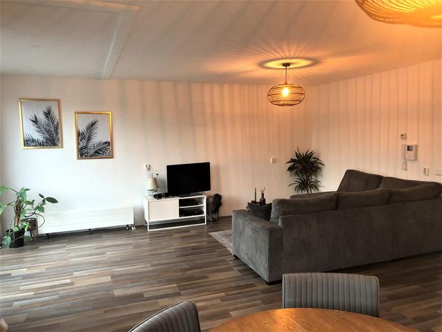 Regelhaalder 78, Warmenhuizen