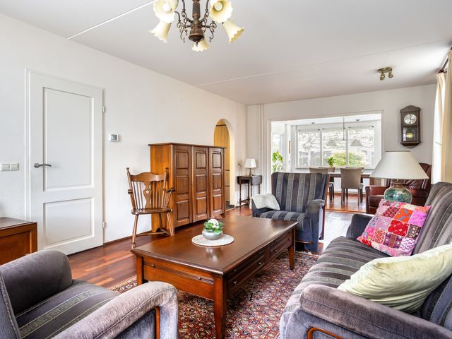 Klompenmaker 32, Oost West En Middelbeers