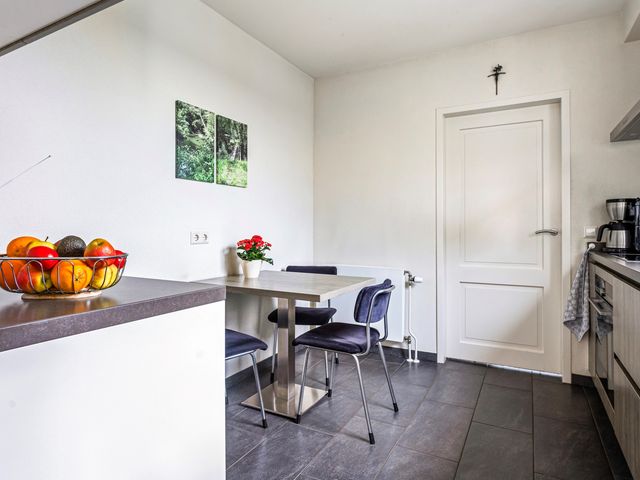 Klompenmaker 32, Oost West En Middelbeers