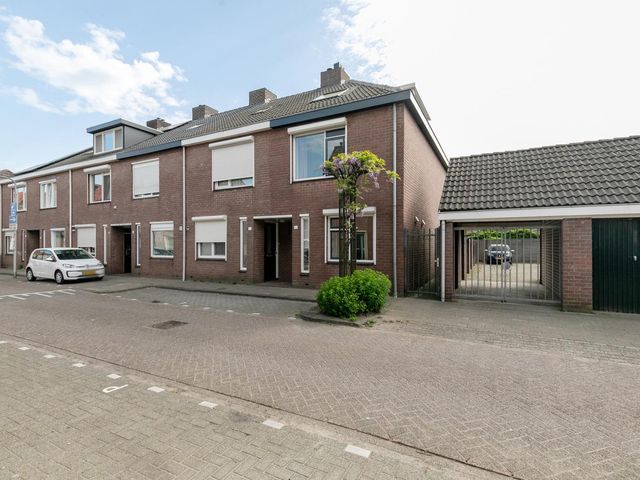 Abraham Kuijperstraat 60, Tilburg