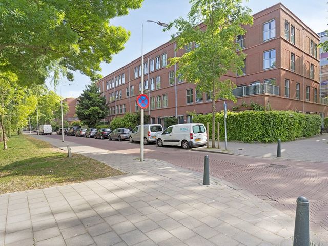 Hoogeveenlaan 3, Den Haag