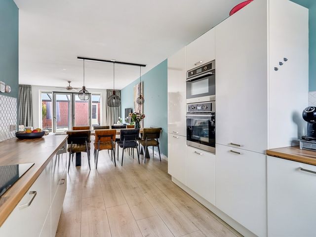 Bisschop Janssensstraat 18, Tilburg