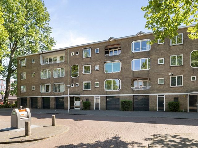 Meander 895, Amstelveen