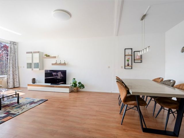 Meander 895, Amstelveen