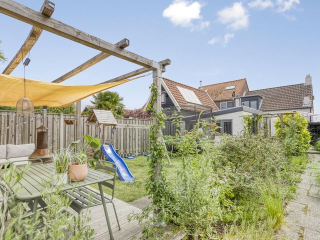 Prins Bernhardstraat 22, Wolphaartsdijk