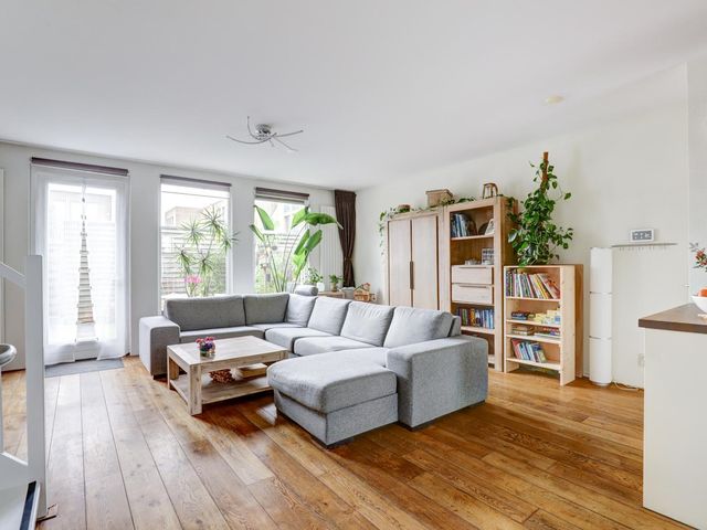 Parklaan 25, De Lier