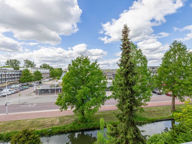 Justus van Effenlaan 10, Waddinxveen