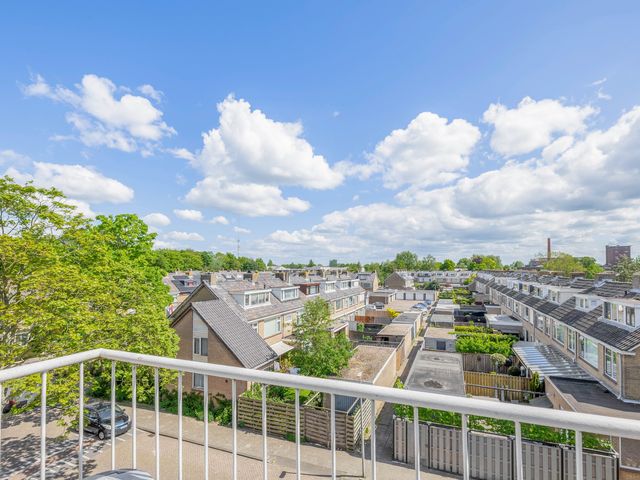 Justus van Effenlaan 10, Waddinxveen
