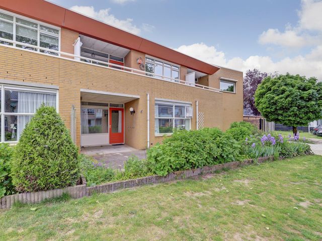 Apollostraat 17, Strijen