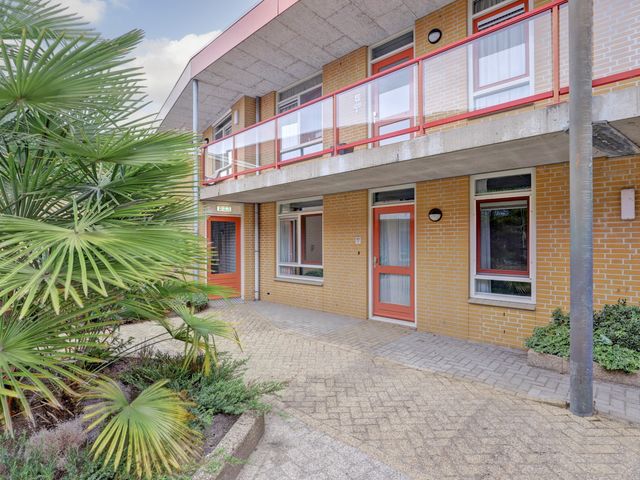 Apollostraat 17, Strijen