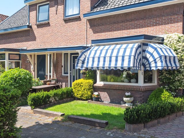 Julianaplein 7, Noordwijkerhout